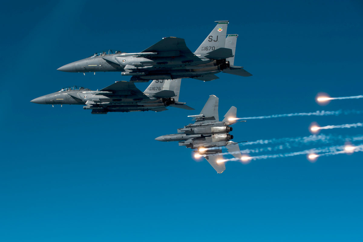 ‘Sát thủ’ bầu trời F-15E Strike Eagle công nghệ tiên tiến, thông số kỹ thuật vượt trội