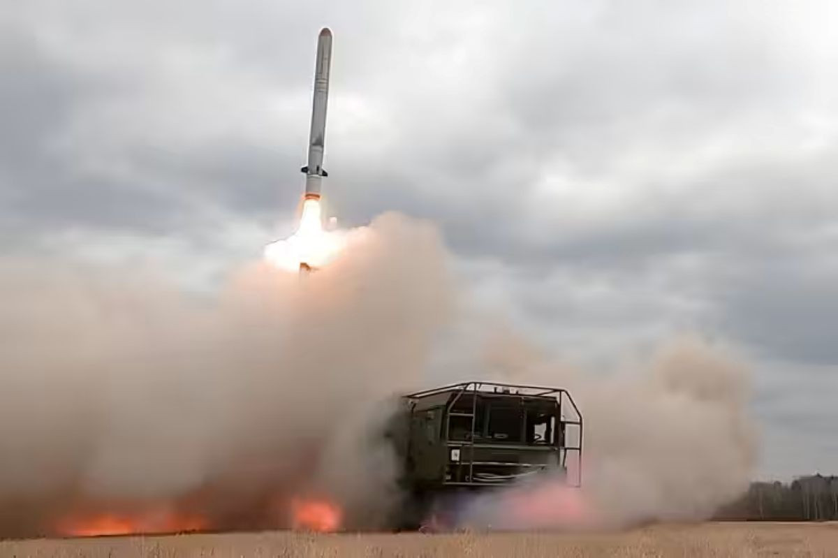 Tên lửa Iskander-M1 tầm bắn 2.000km, tốc độ Mach 8.5 khiến Patriot ‘bó tay’