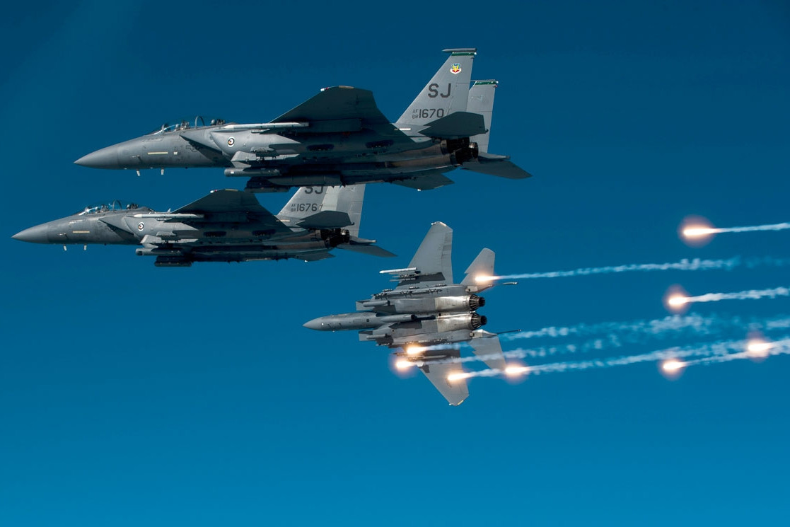 ‘Sát thủ’ bầu trời F-15E Strike Eagle công nghệ tiên tiến, thông số kỹ thuật vượt trội
