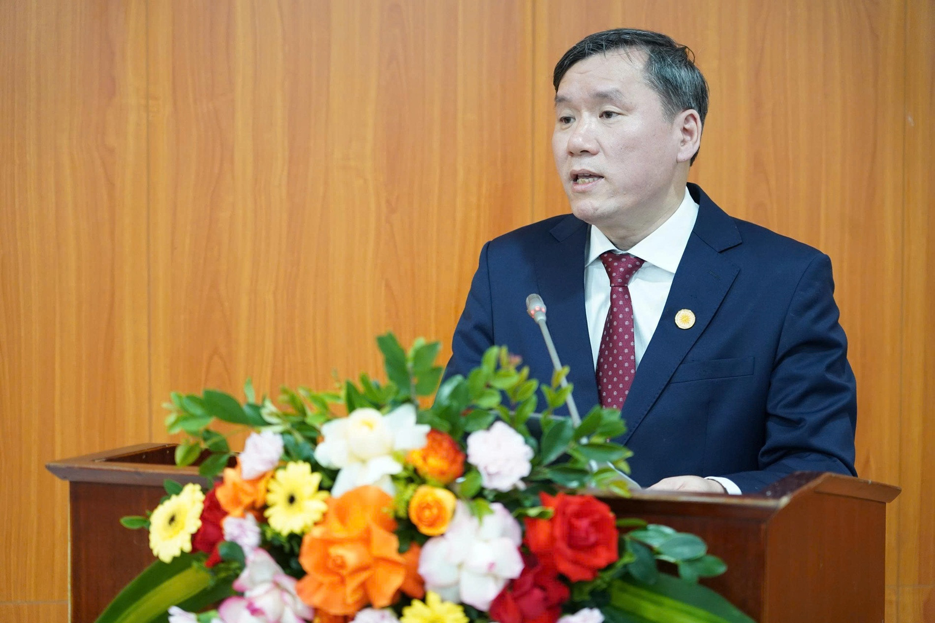 0601 vi hàn lâm.jpg