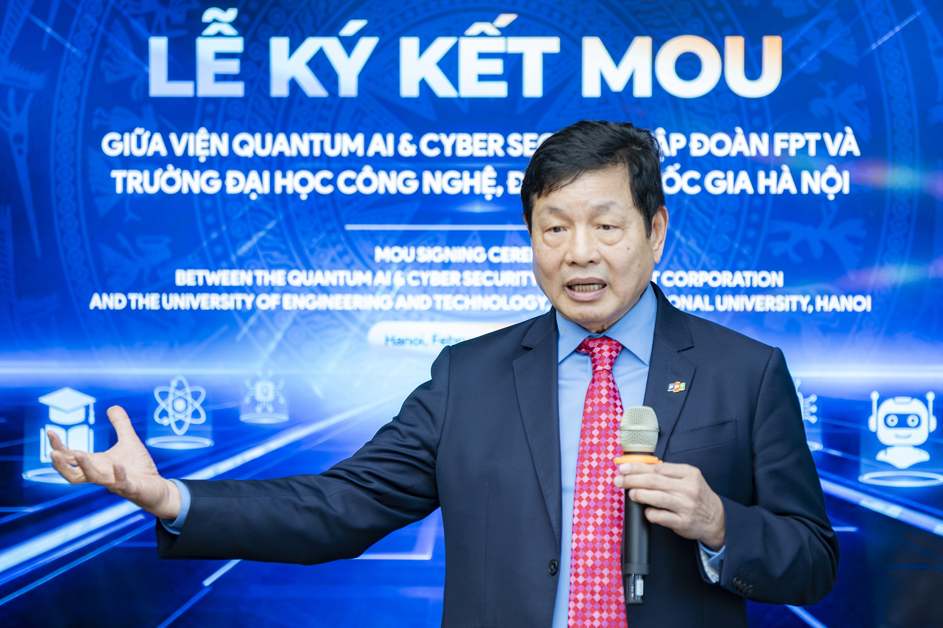 Truong Gia Binh .JPG