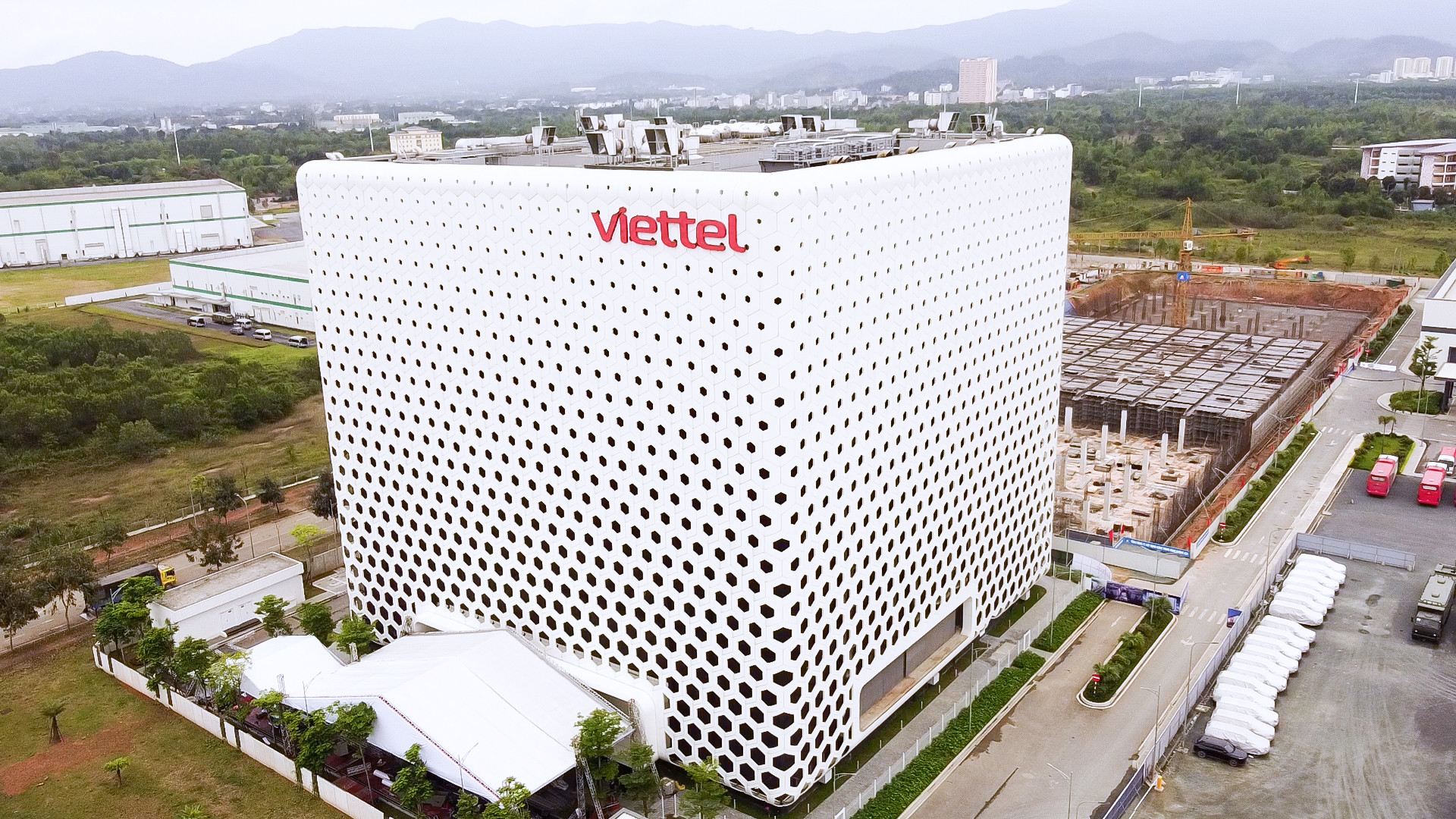 Kiến nghị giữ nguyên giá điện áp dụng đối với các trung tâm dữ liệu