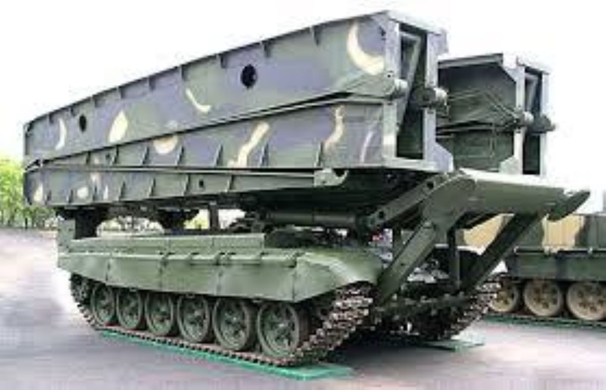 Xe tăng bắc cầu MTU90.jpg