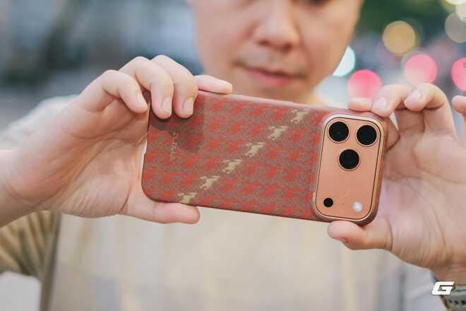 Mỏng, nhẹ và đắt: Mẫu ốp lưng chào năm mới 2026 cho người dùng iPhone 17 Pro Max