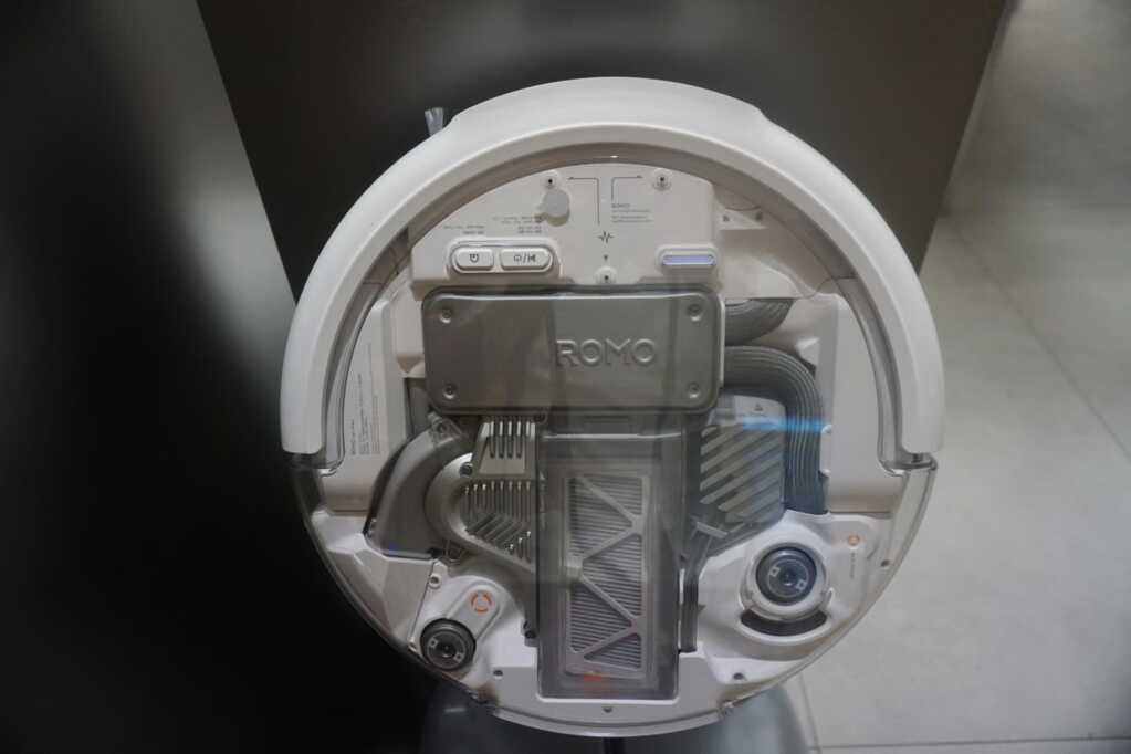 robot hút bụi dji