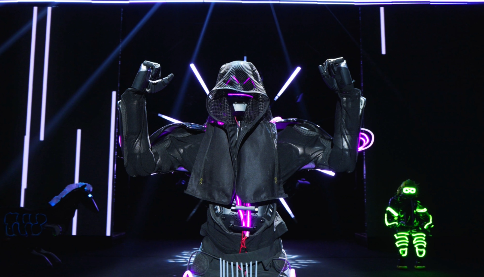 AGIBOT Night 2026: Khi robot hình người lên sân khấu nhảy múa, diễn hài, chiếm trọn spotlight