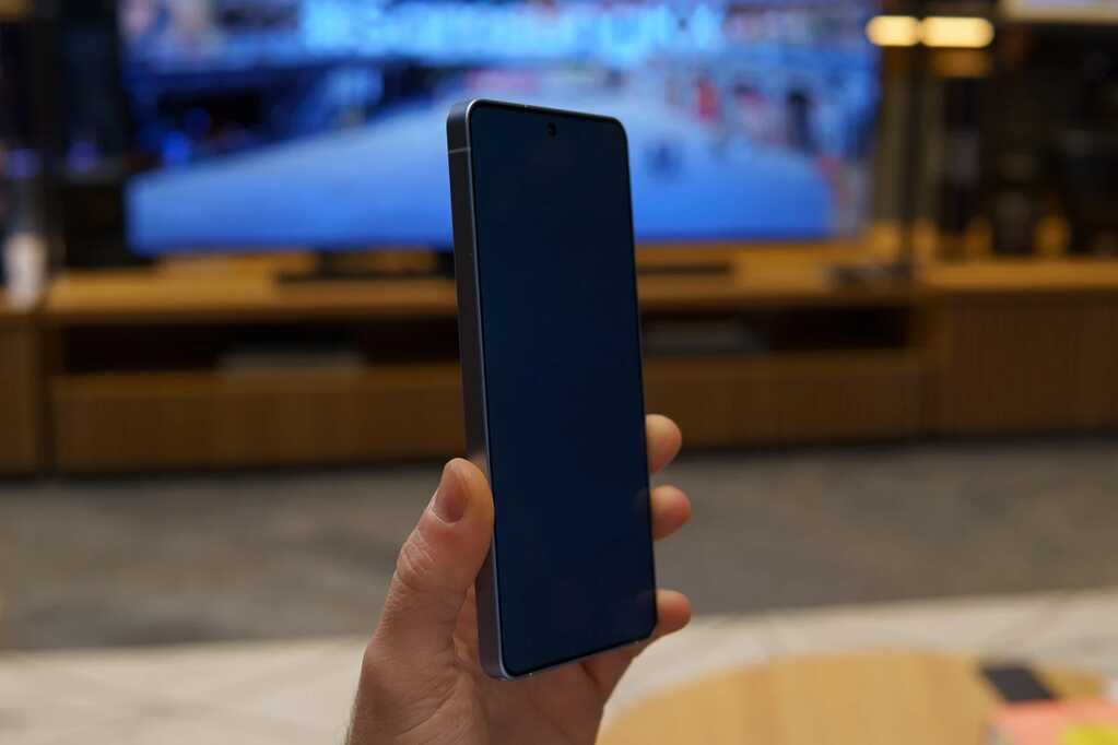 Màn hình Galaxy S26 Ultra có thể gây đau đầu?