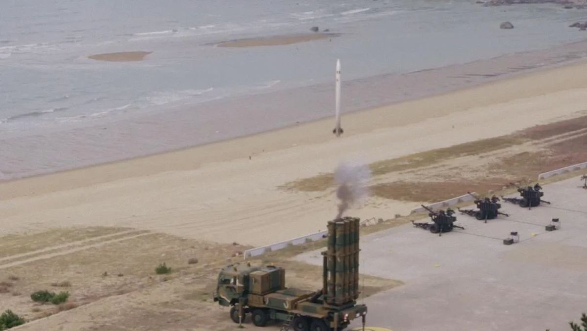 Tên lửa Cheongung-II thực chiến tại UAE đánh chặn 96% tên lửa Iran, thay đổi cục diện Trung Đông