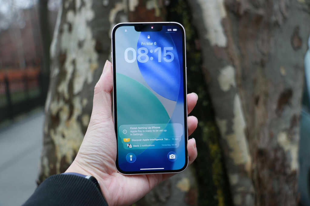 Khen iPhone 17e hết lời nhưng truyền thông thế giới vẫn khuyên mua iPhone 17