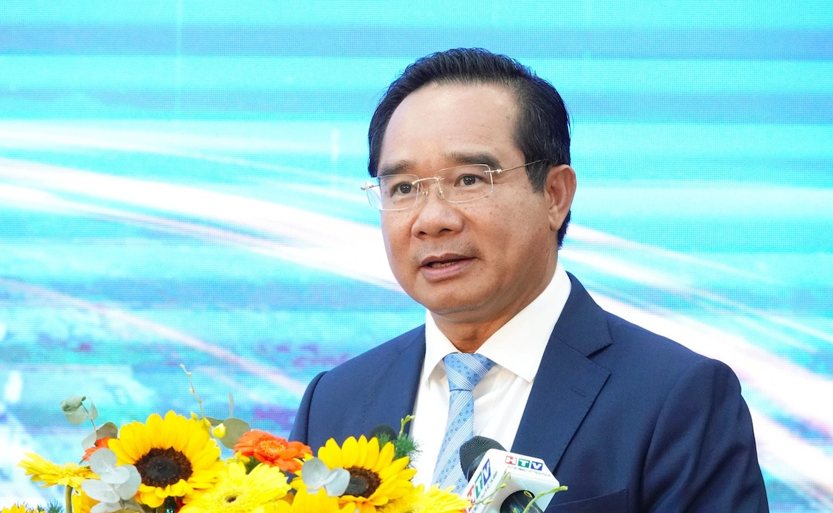 chủ tịch tphcm.jpg