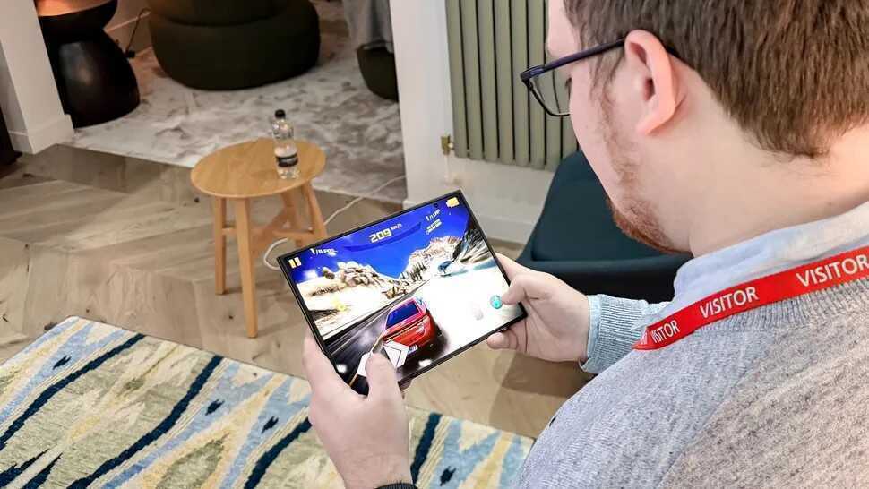 samsung z trifold tom's guide