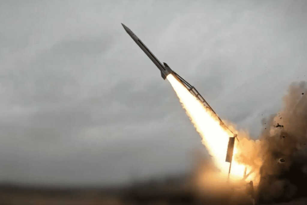 Tên lửa FP-7 tốc độ 1.500m/s, xuyên thủng phòng không Nga, ‘thay đổi cuộc chơi’