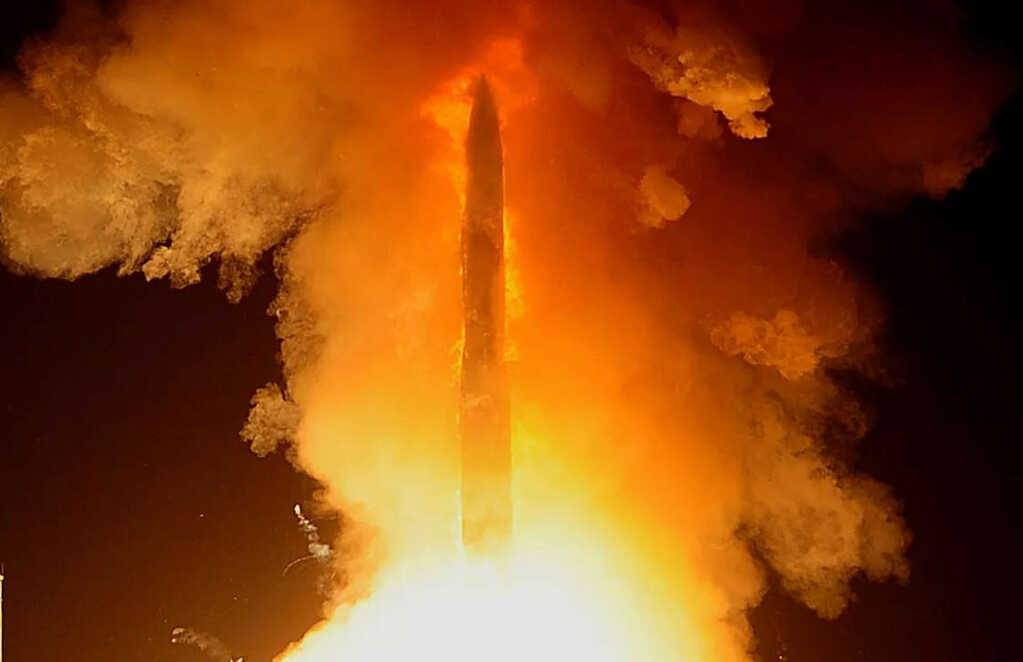 Tên lửa Minuteman III tốc độ Mach 23 'so găng' Hwasong-20 tầm bắn 15.000km, thế giới 'nín thở'