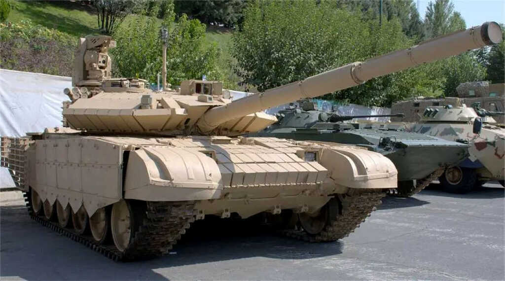 Xe tăng Iran 1.jpg