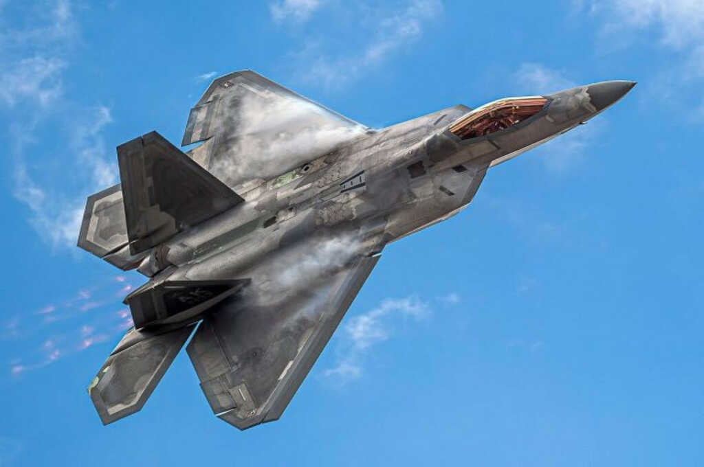 F 22 Raptor 1.jpg