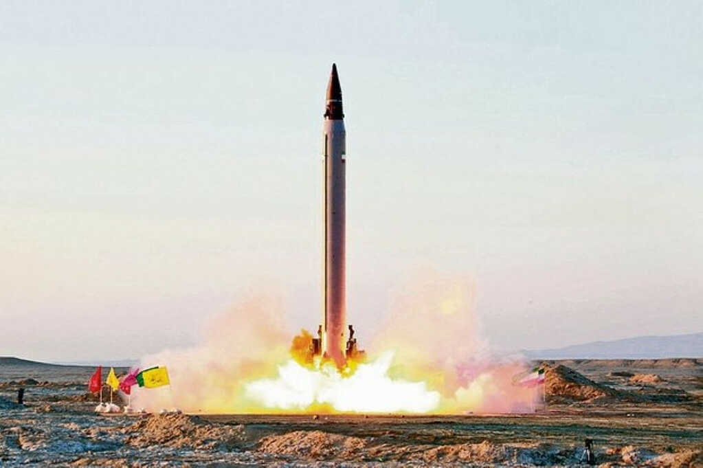 tên lửa Ghadr Iran 2.jpg