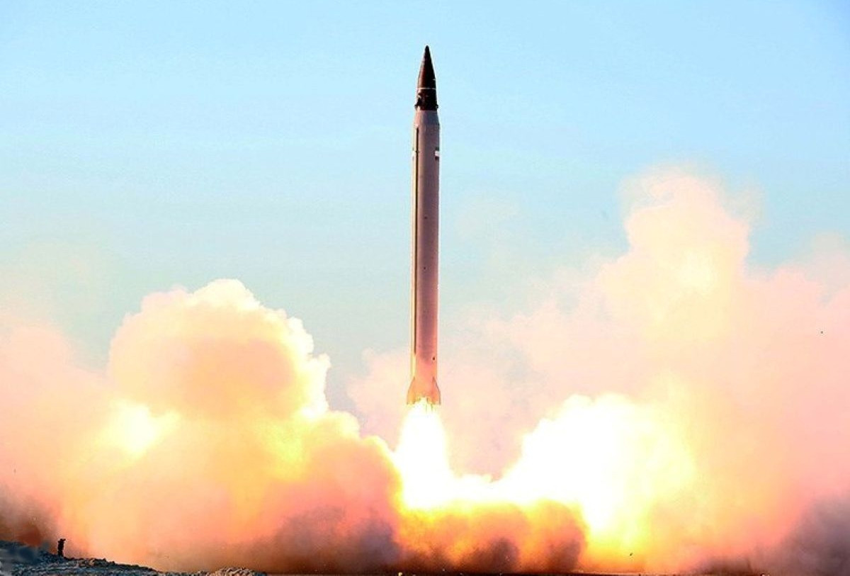 Tên lửa Emad Iran, ‘kẻ phá hủy’ tầm bắn 2.000km, đầu đạn 750kg xuyên thủng phòng không