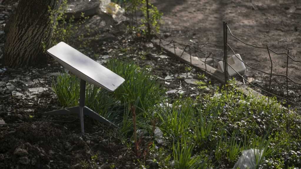 Thế độc quyền của Starlink và điểm yếu chí mạng trên chiến tuyến Ukraine