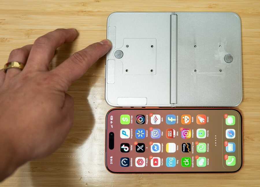 iPhone Ultra vs iPhone.png