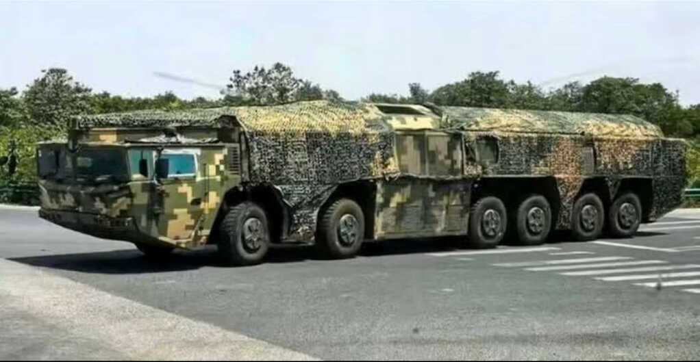 Tên lửa DF 27.jpg