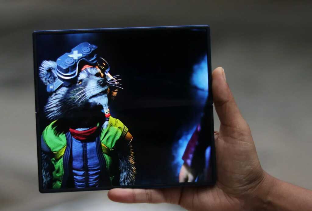 Galaxy Z Wide Fold: ‘Quân bài chiến lược’ cứu mảng điện thoại gập của Samsung
