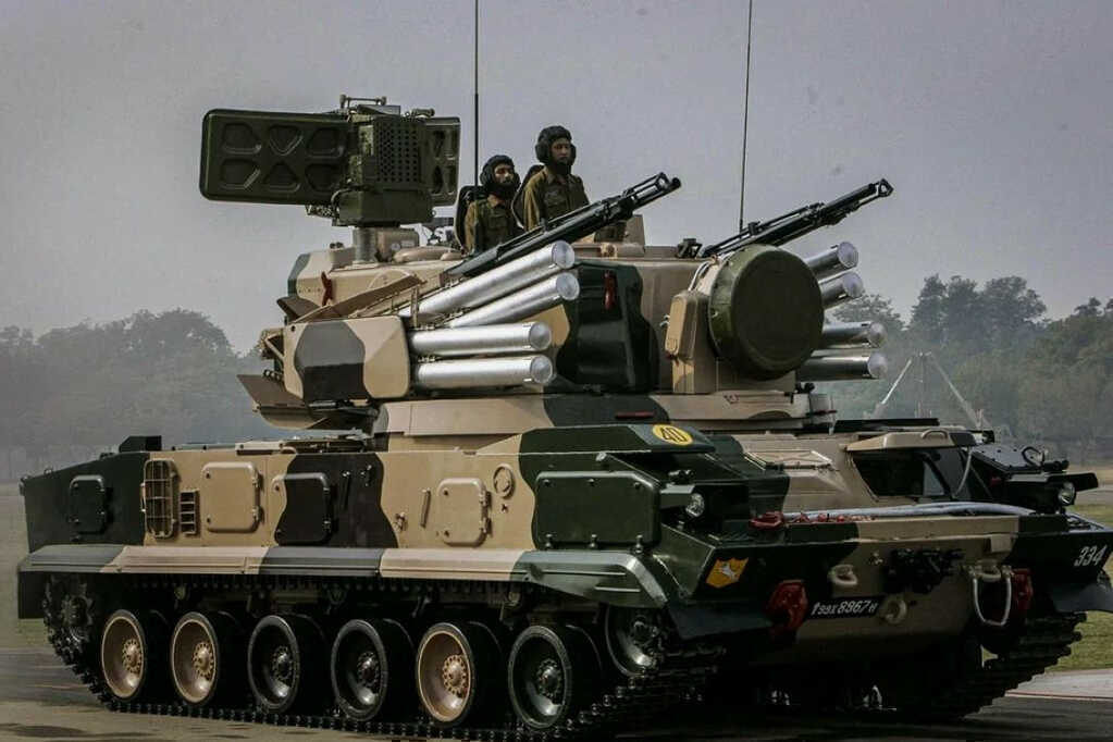 Tên lửa Tunguska sát thủ 'lai' độc đáo có '1-0-2' và canh bạc triệu USD của Ấn Độ