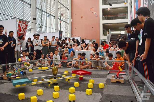 GART Expo 2026: Khi học sinh Amsterdam đưa robot và khoa học đến gần hơn với giới trẻ
