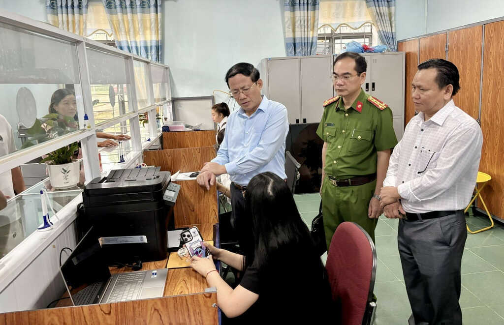 Gia Lai rút ngắn tới 182 ngày xử lý thủ tục, mở rộng mô hình phục vụ người dân