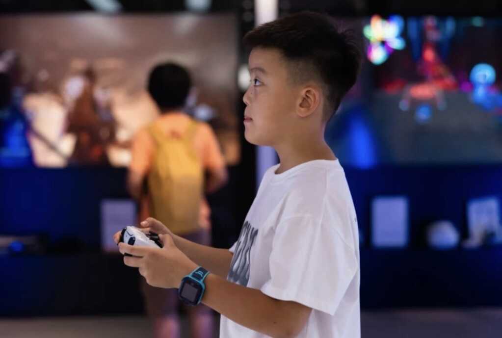 Phụ huynh cần tạo tài khoản riêng, cẩn thận mất tiền khi con chơi game