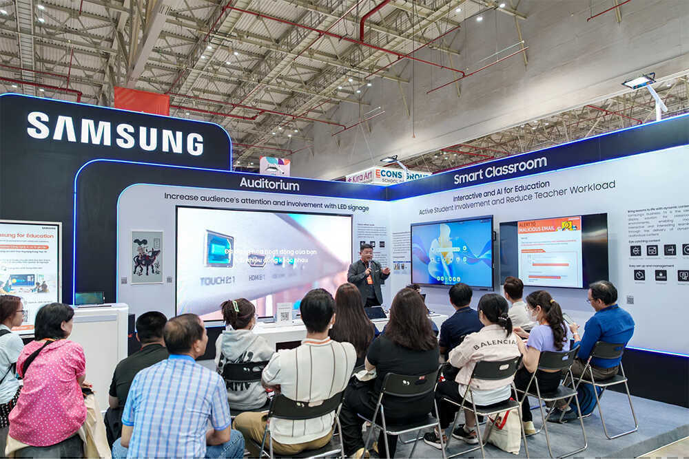 Samsung mang lớp học tương lai đến Education Vietnam 2026 với AI và màn hình 3D không kính