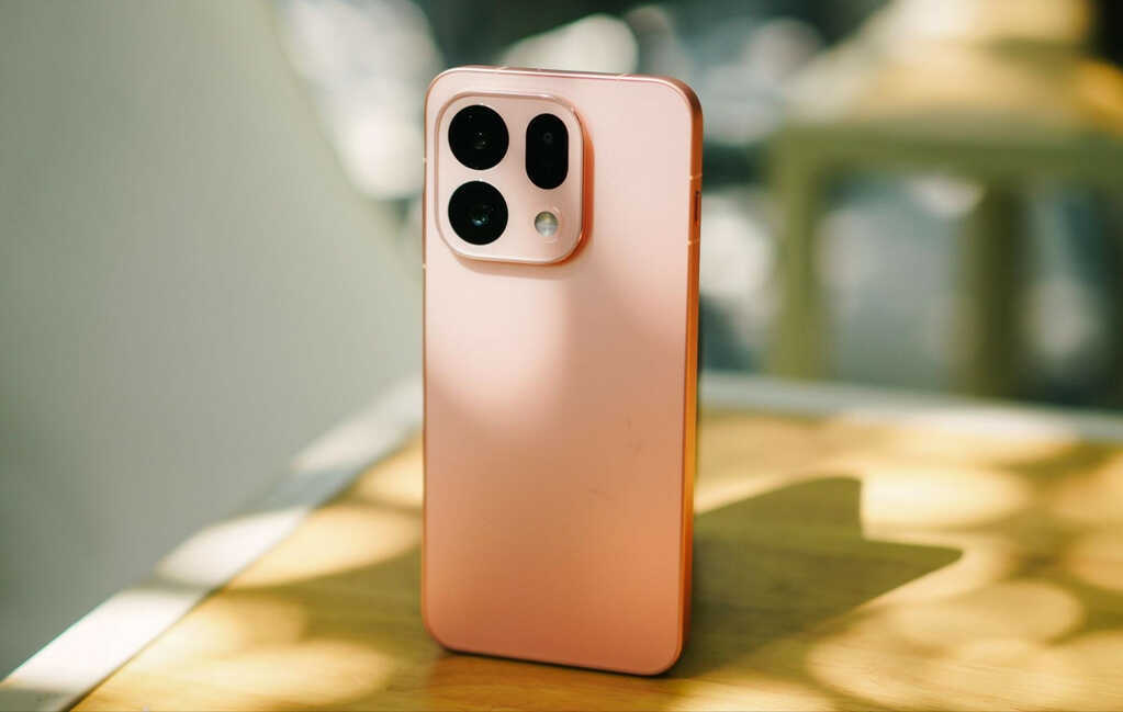 OPPO Find X9s - ‘máy ảnh Hasselblad trên smartphone’ hợp ví người trẻ