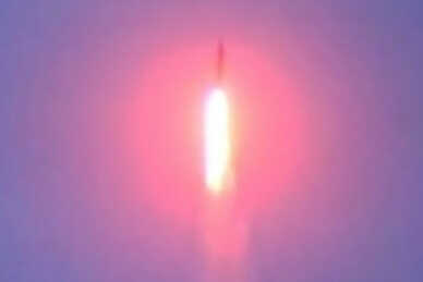 Tên lửa Sineva Mach 24, 11500km ‘so găng’ tên lửa Trident II D5 Mach 24, 11000km, rúng động đại dương