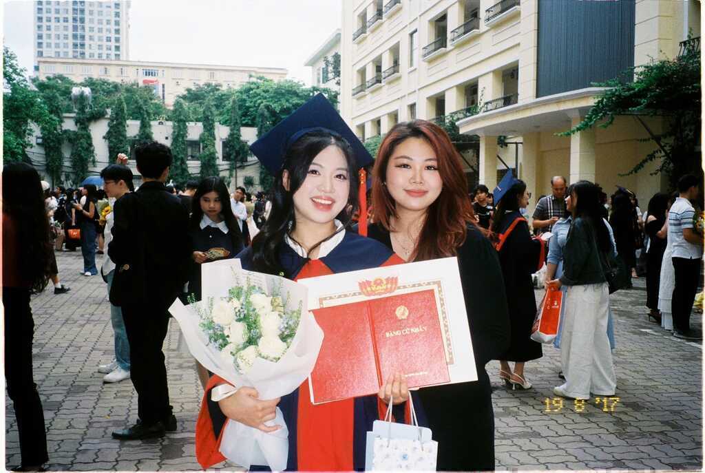 Dùng câu lệnh AI xóa vật thể thừa trên ảnh