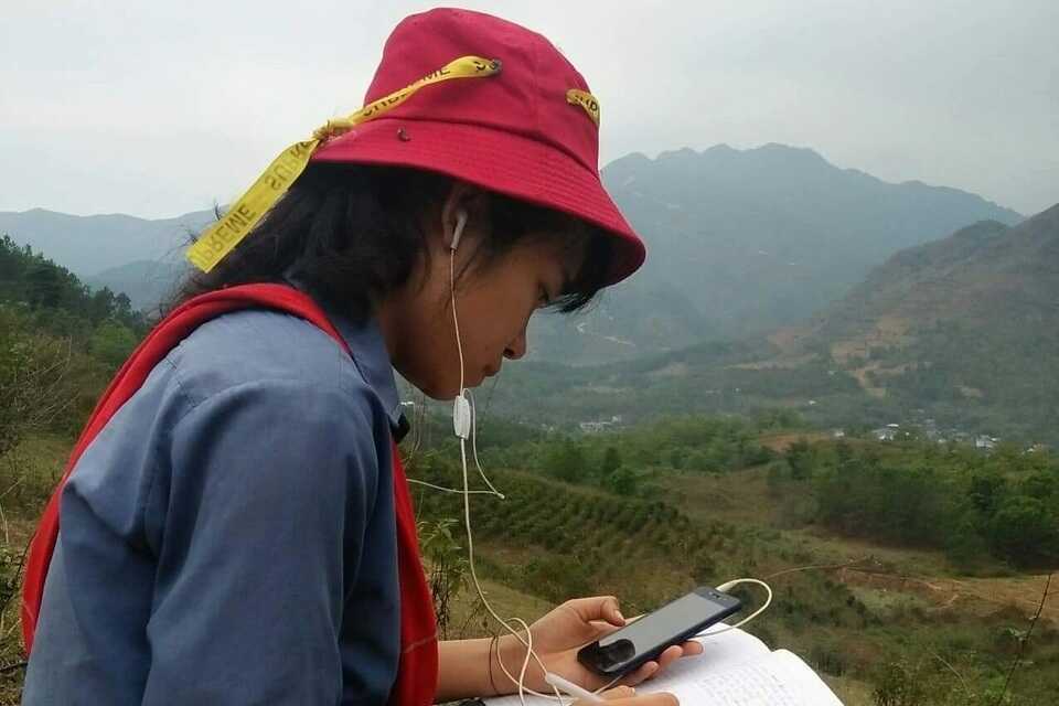 Hỗ trợ 400.000 điện thoại thông minh: Đối tượng nào trong diện được nhận?