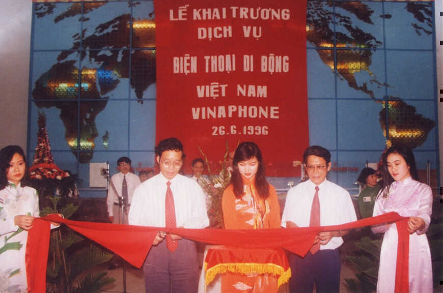 Quyết sách táo bạo của ngành Bưu điện làm mạng di động thứ hai dù bị nghi ngờ