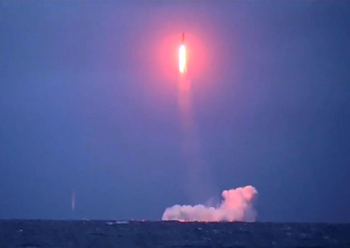 Tên lửa Sineva tốc độ Mach 24, tầm bắn 11.500km, công nghệ MIRV: SLBM mang kỷ lục tầm bắn vô đối