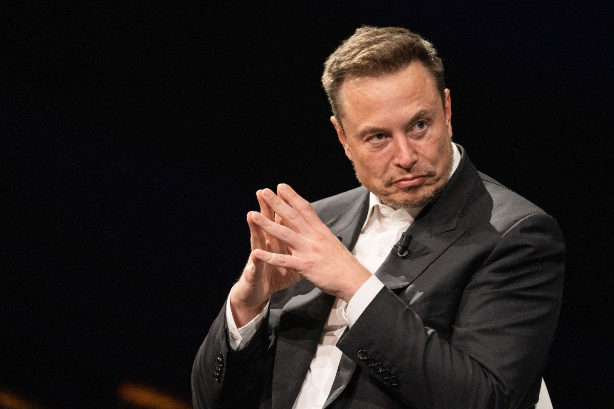 Elon Musk 01.png