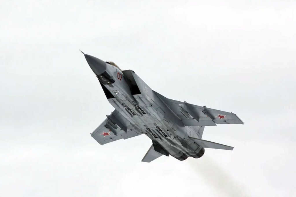 Tên lửa KS 172 Nga 3.jpg