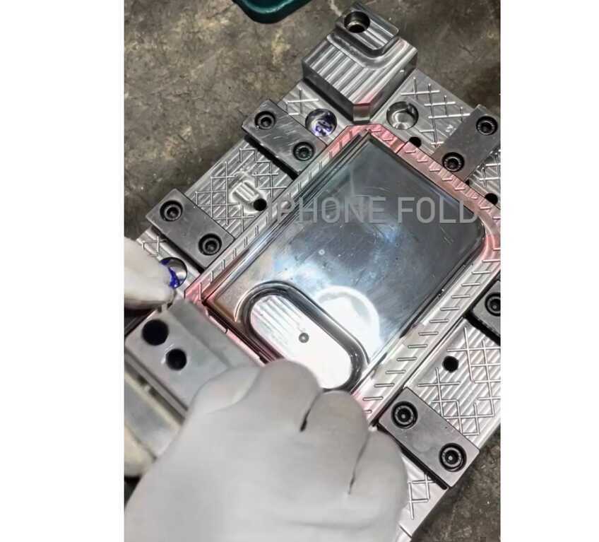 iPhone Ultra.png