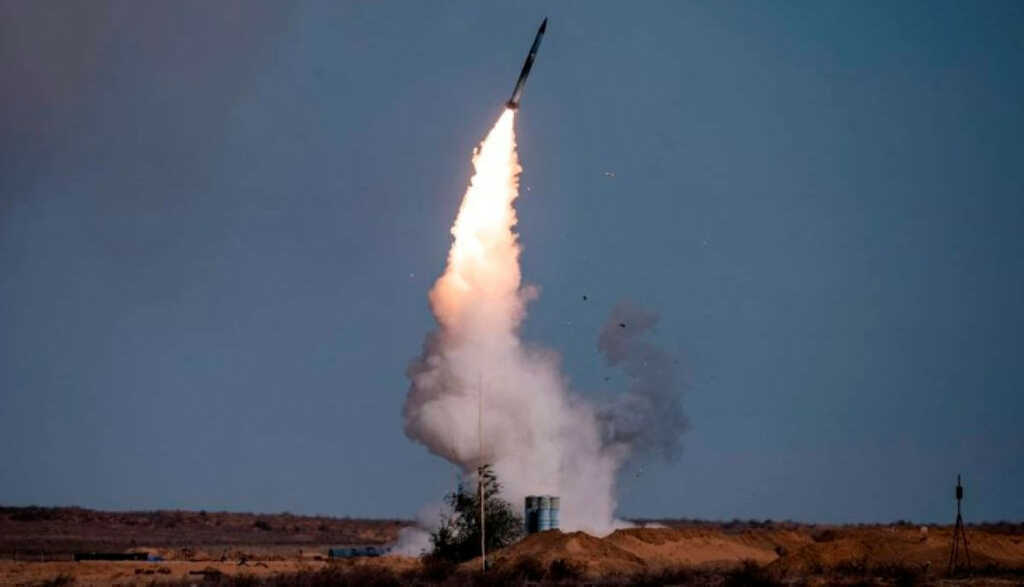 Tên lửa S 400 1.jpg