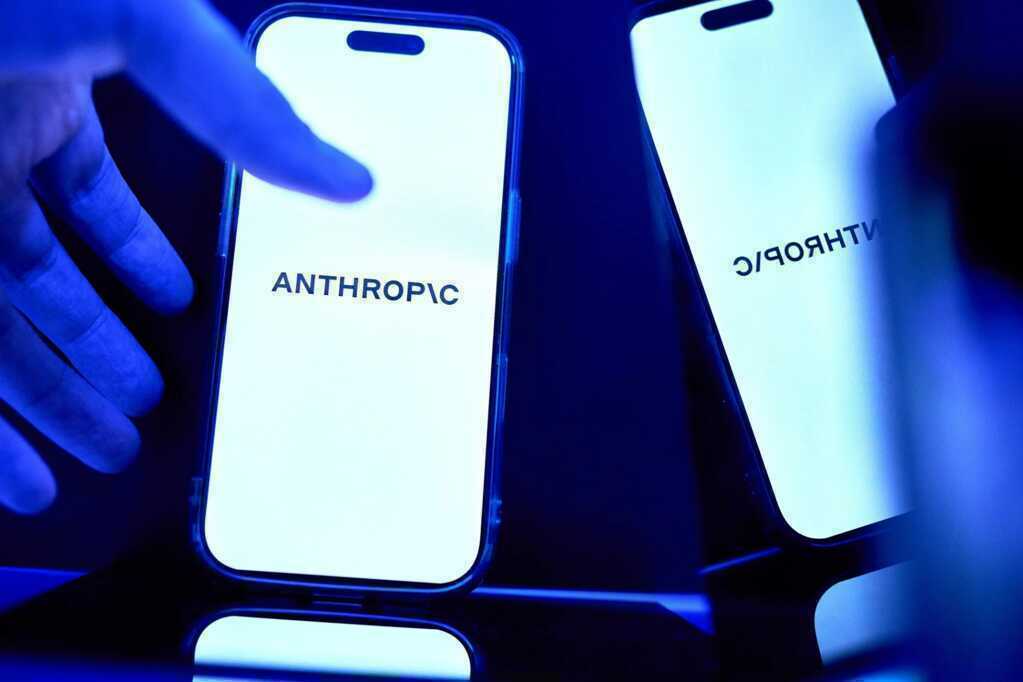 CEO Anthropic cảnh báo thảm họa an ninh mạng, thế giới chỉ còn 12 tháng