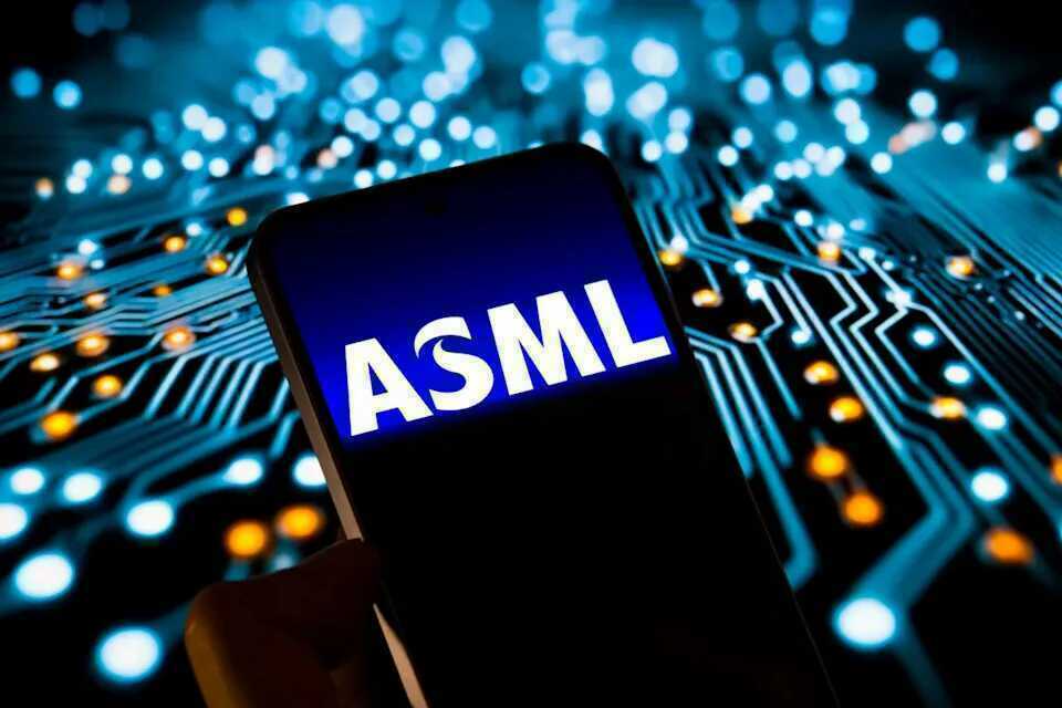 ASML 3.png