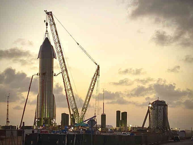 Nguyên mẫu tàu SpaceX sắp thử nghiệm bay cao 15.000 m
