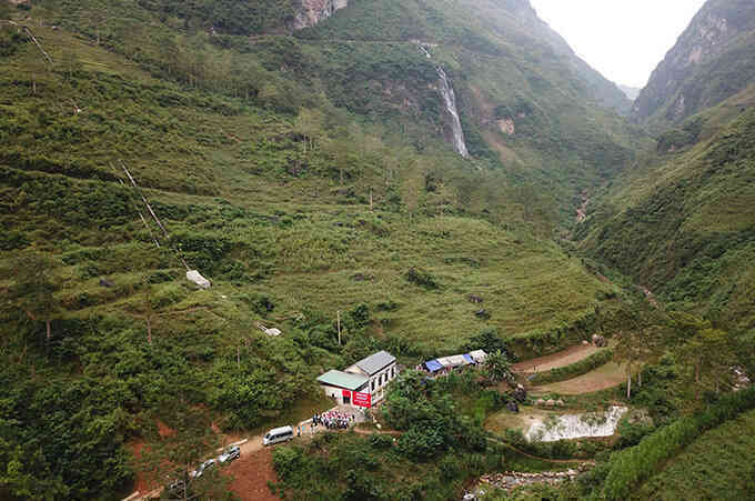 Hệ thống bơm không dùng điện đưa nước lên độ cao 1.300m