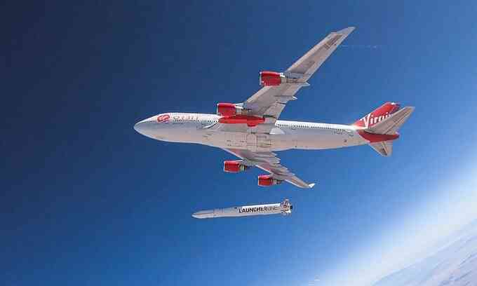 Tên lửa của Virgin Orbit phóng thành công từ máy bay