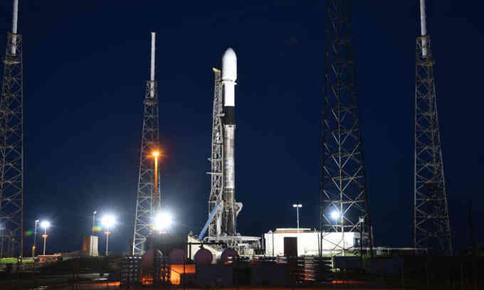 SpaceX có thể lập kỷ lục phóng 143 vệ tinh cùng lúc