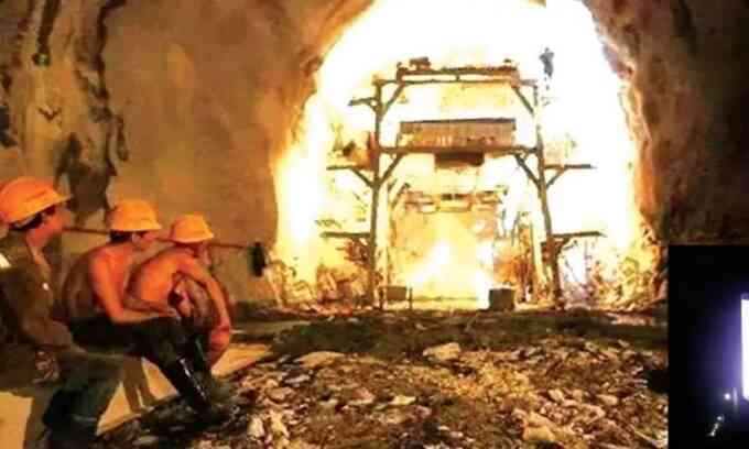 Hầm đường sắt xuyên qua lòng đất nóng 89 độ C