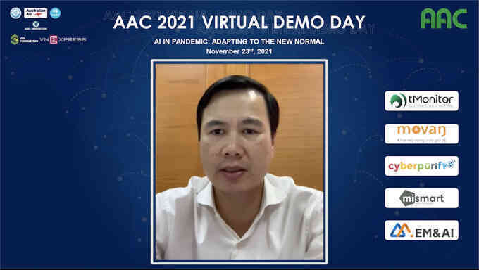 Các startup về AI thuyết trình dự án trước nhà đầu tư