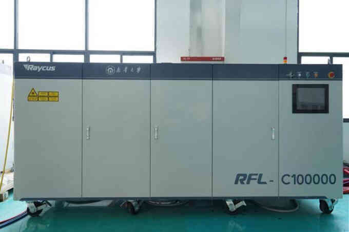 Trung Quốc chế tạo máy phát laser công suất 100 kW