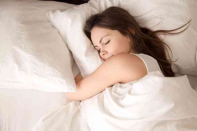 Sử dụng điện thoại thông minh ảnh hưởng rất xấu đến chất lượng giấc ngủ
